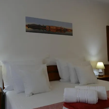 Apartment Seafront Ana *
